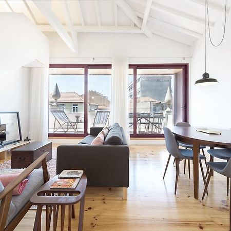 Lovelystay - Top Floor Balcony Apartment ポルト エクステリア 写真