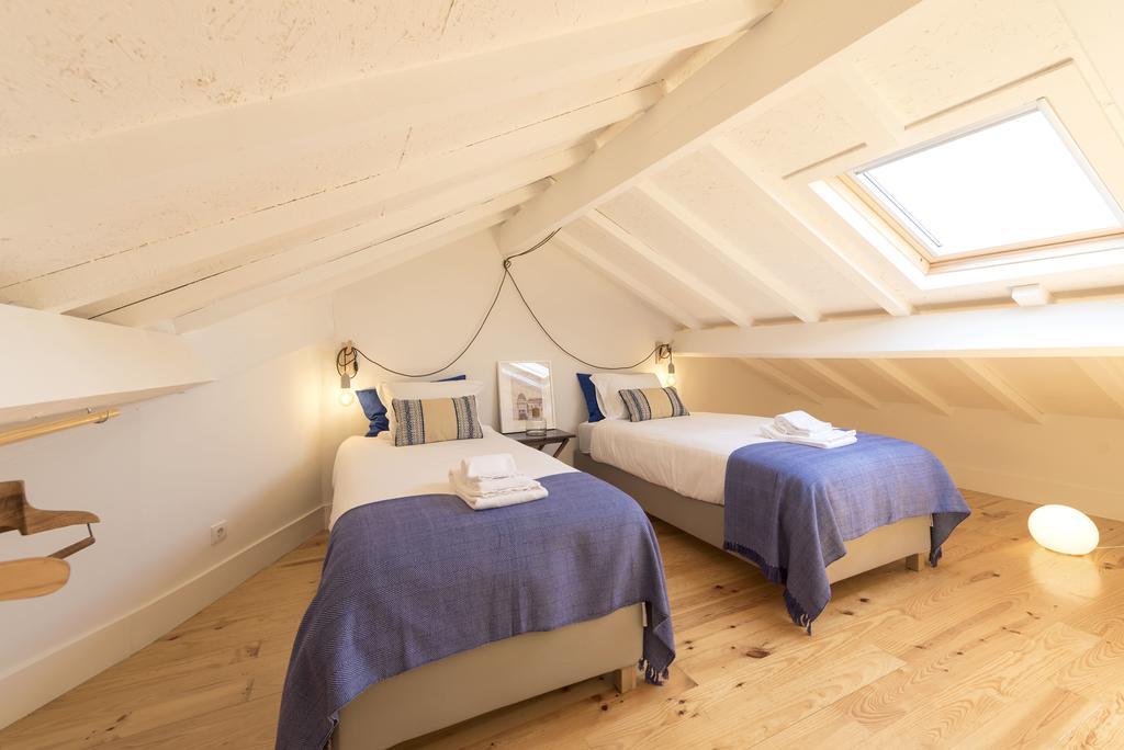 Lovelystay - Top Floor Balcony Apartment ポルト エクステリア 写真