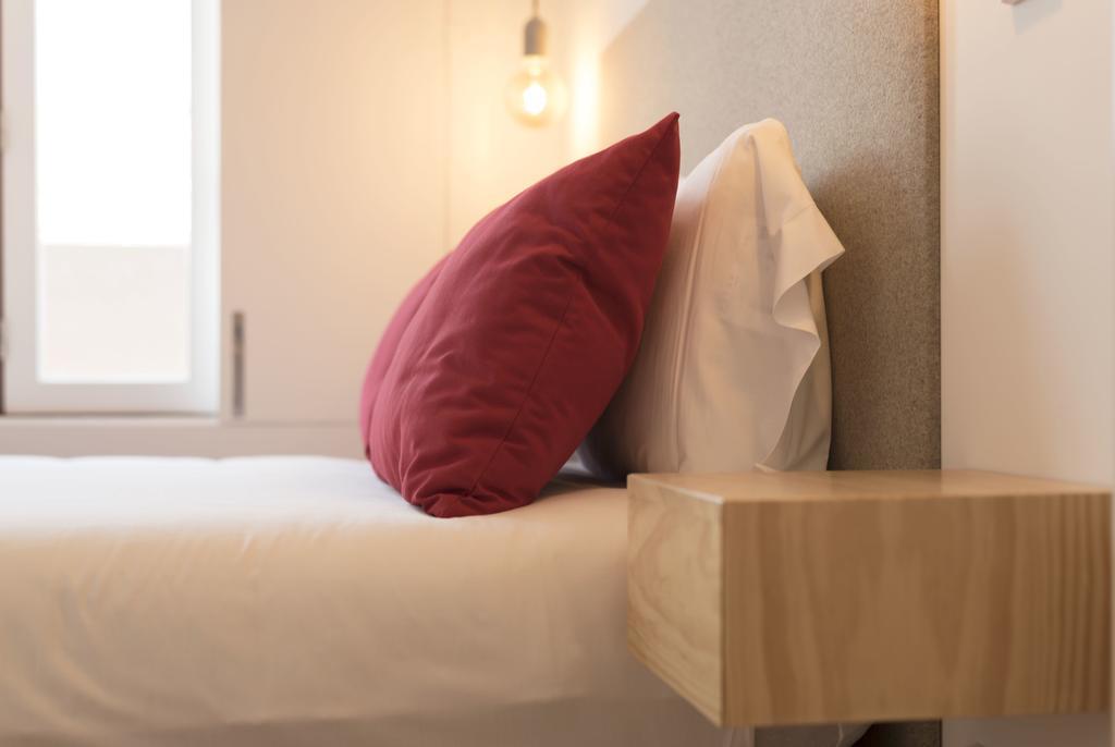 Lovelystay - Top Floor Balcony Apartment ポルト エクステリア 写真