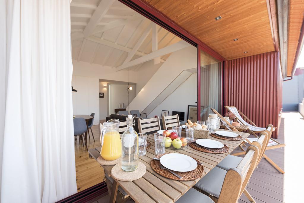 Lovelystay - Top Floor Balcony Apartment ポルト エクステリア 写真